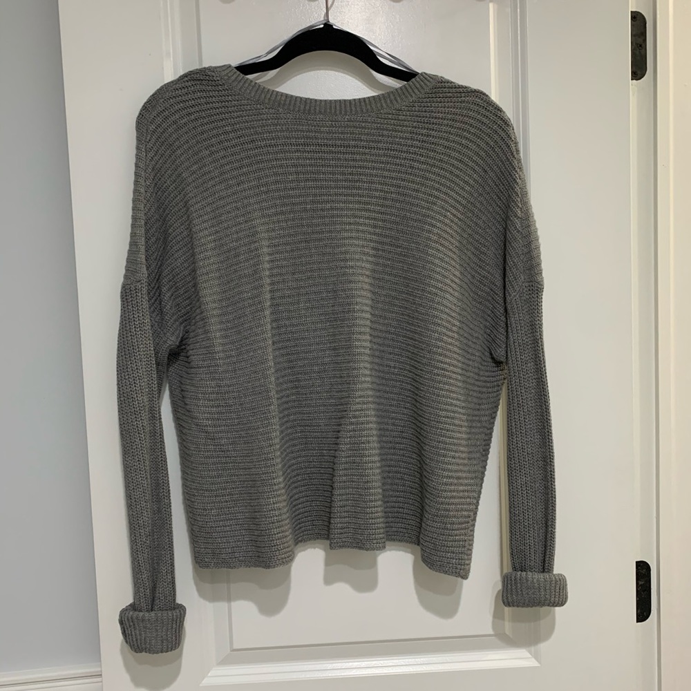 M Hollister gray sweater